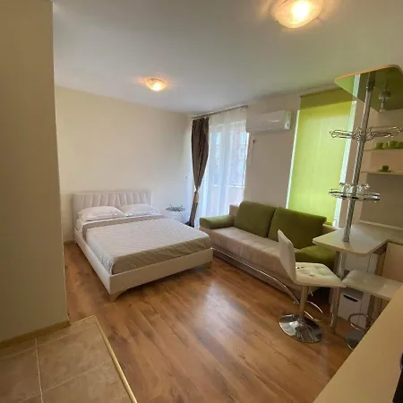 Marina Apartment *